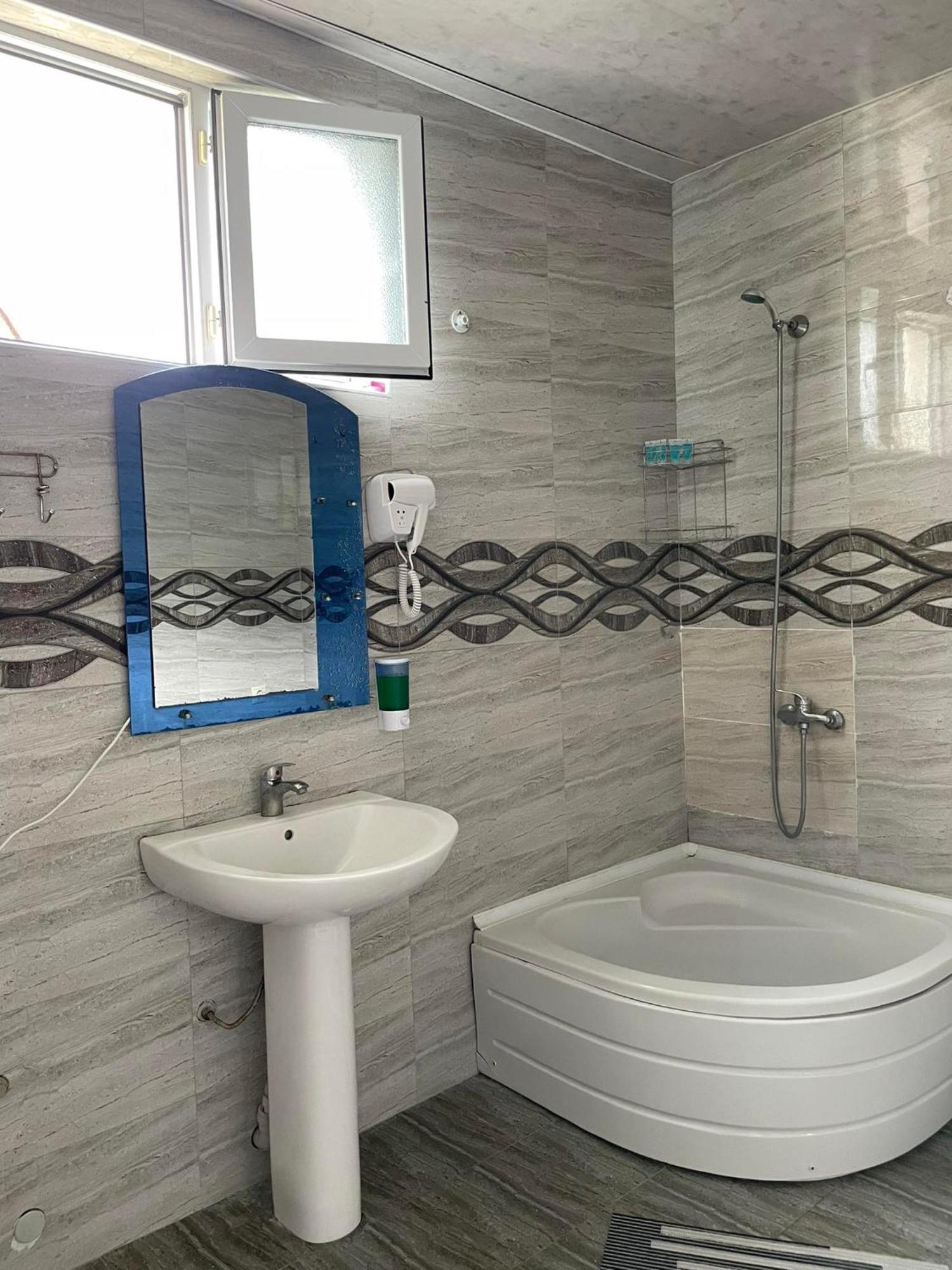 Irina Hotel Tskaltubo Ngoại thất bức ảnh