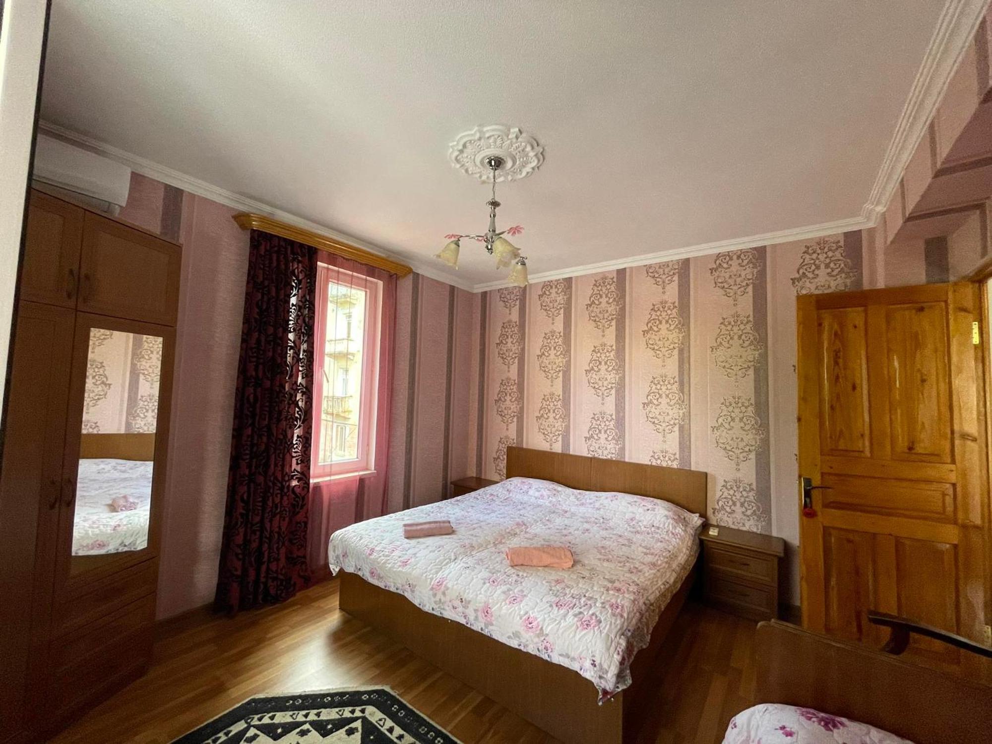Irina Hotel Tskaltubo Ngoại thất bức ảnh