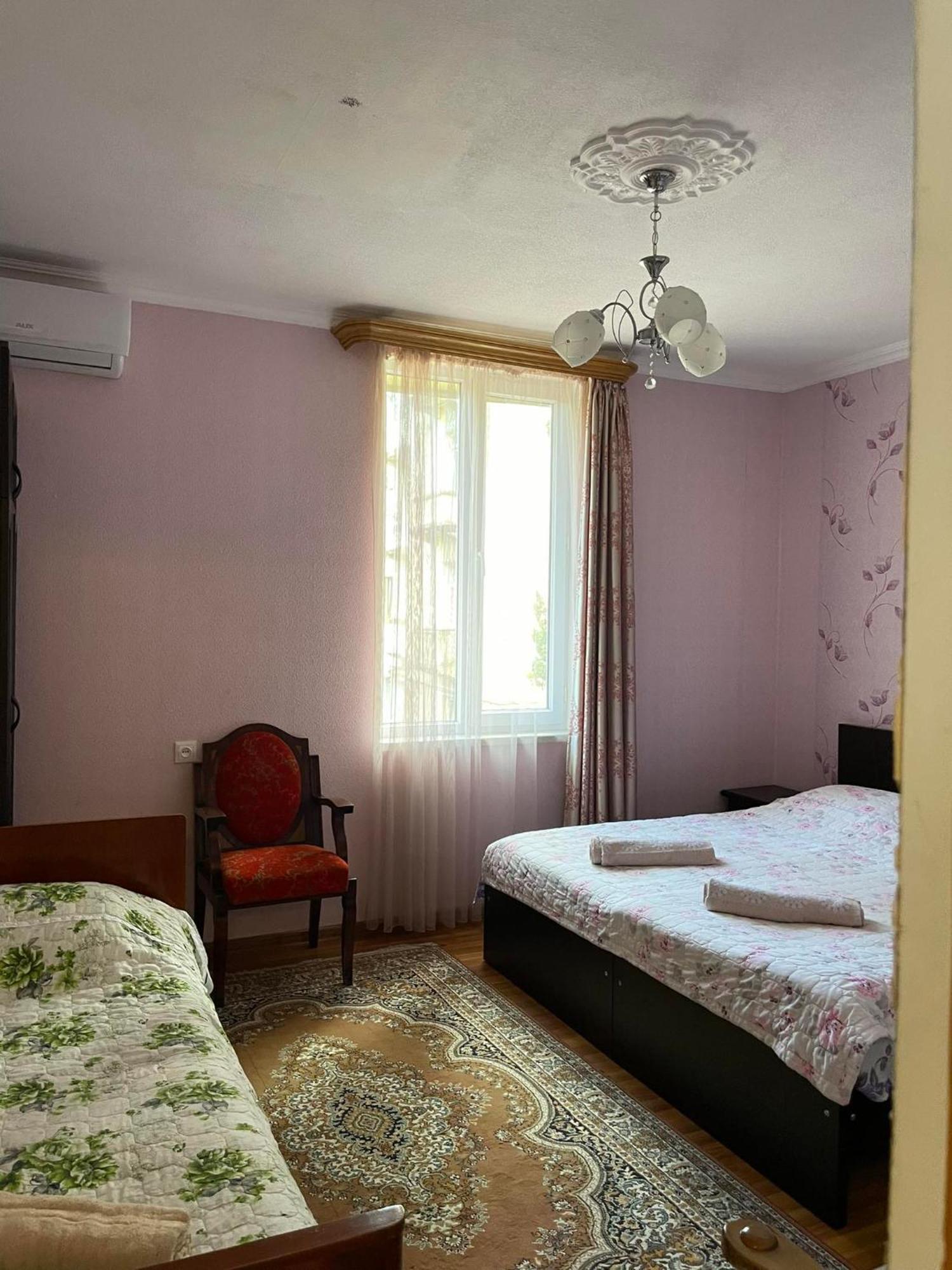 Irina Hotel Tskaltubo Ngoại thất bức ảnh