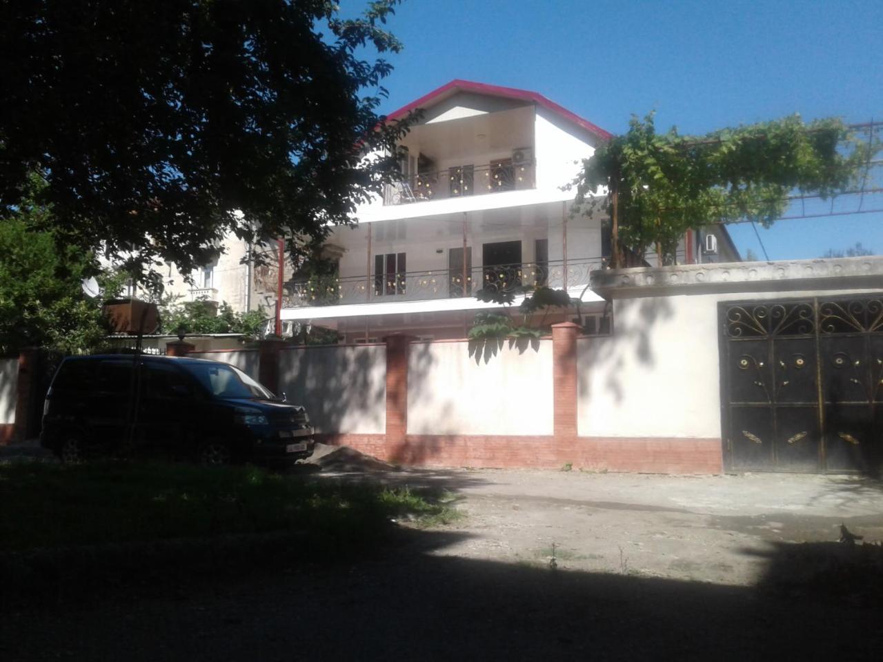Irina Hotel Tskaltubo Ngoại thất bức ảnh
